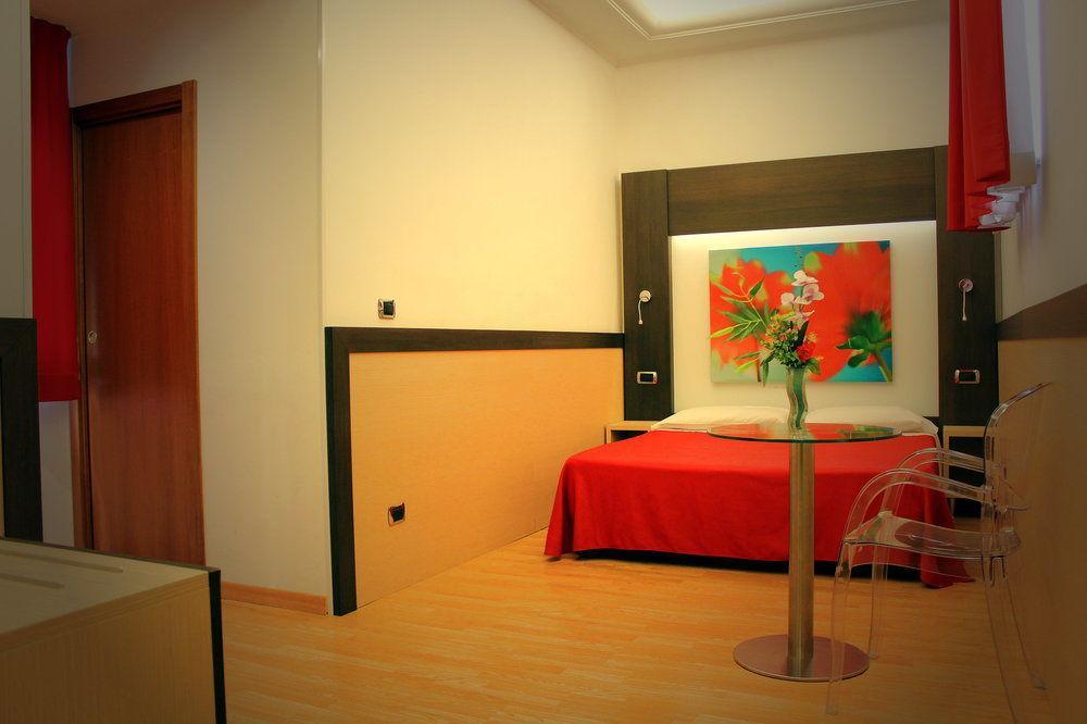 Hotel Louisiana Рим Экстерьер фото